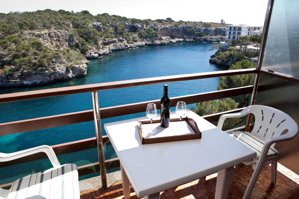 Apartamentos Llevant Cala Figuera  Rom bilde